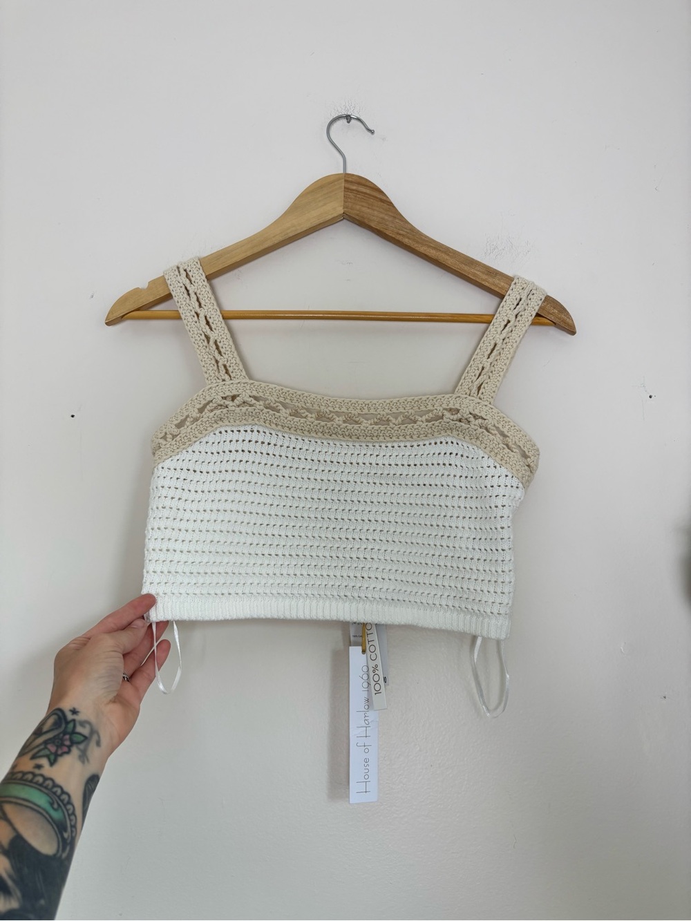 House Of Harlow 1960 Crochet Cotton Crop In Neutral